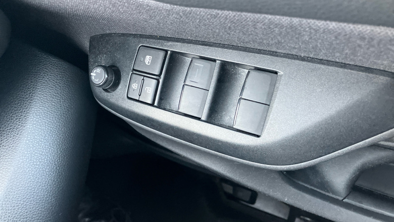 Toyota Yaris 1.5 Hybrid Design 5dr CVT Hybrid Hatchback